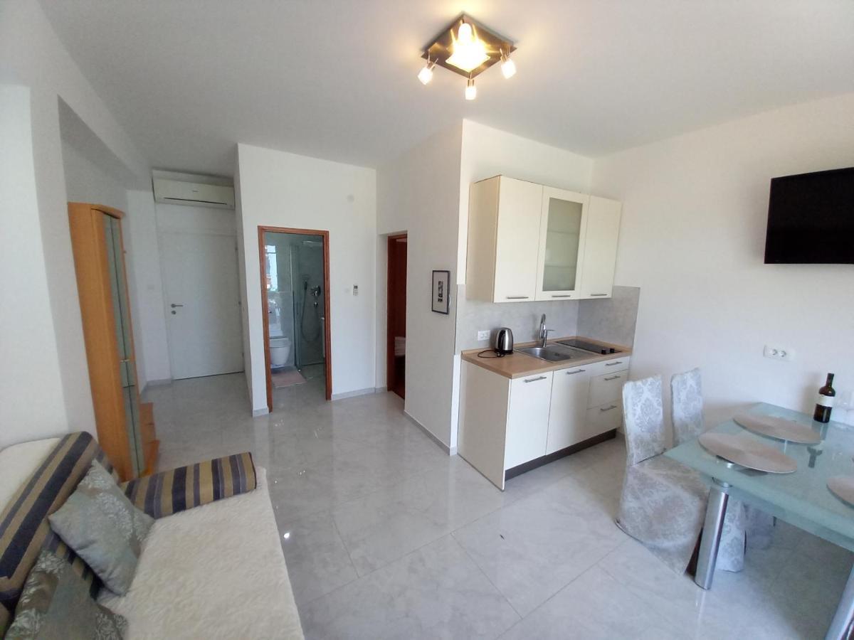 באסקה Apartments Irena מראה חיצוני תמונה